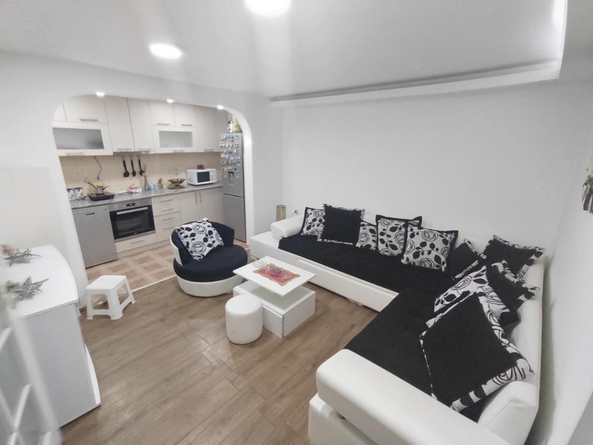 Apartmán Bilja'S House Ni Exteriér fotografie