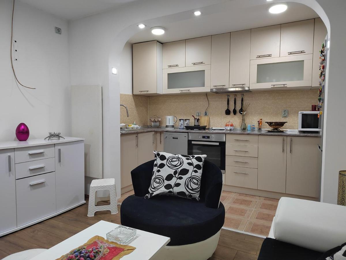 Apartmán Bilja'S House Ni Exteriér fotografie