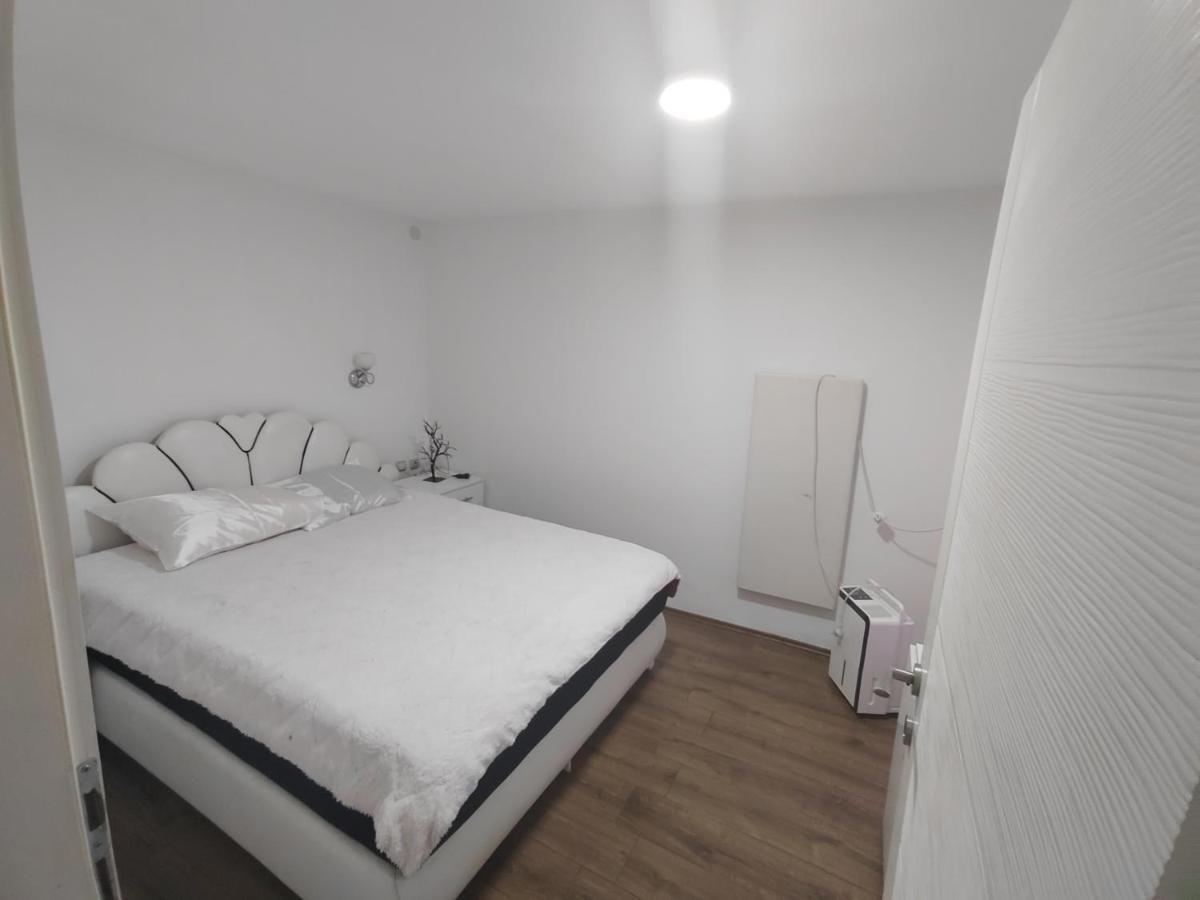 Apartmán Bilja'S House Ni Exteriér fotografie